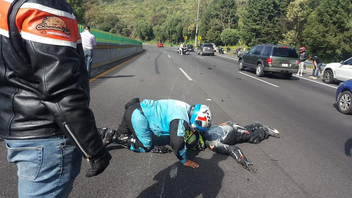 Derrapa Motociclista En La México Cuernavaca Queda Gravemente Herido Noticias Diario De Morelos 
